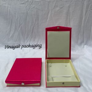 Premium Necklace & Choker Jewelry Box – Elegant Pink & Ivory Display Packaging