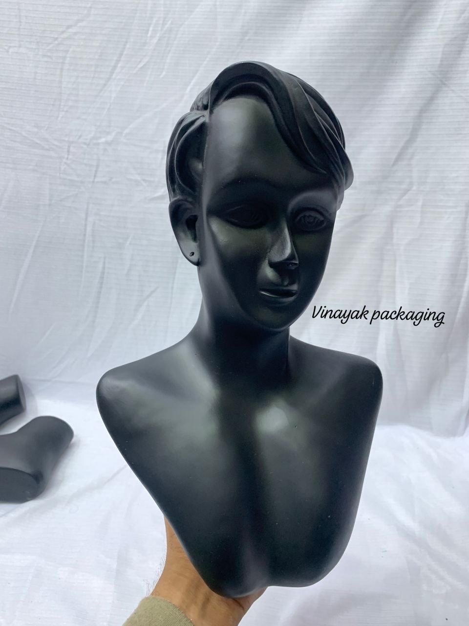 Black Fiber Lady Mannequin Bust – Jewellery Display Stand
