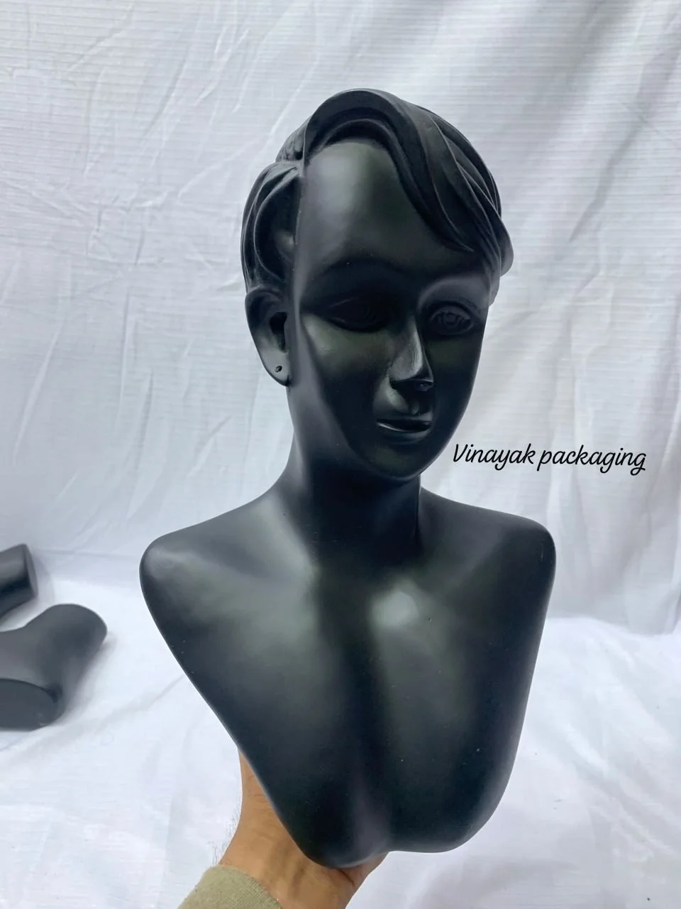 Black Fiber Lady Mannequin Bust – Jewellery Display Stand