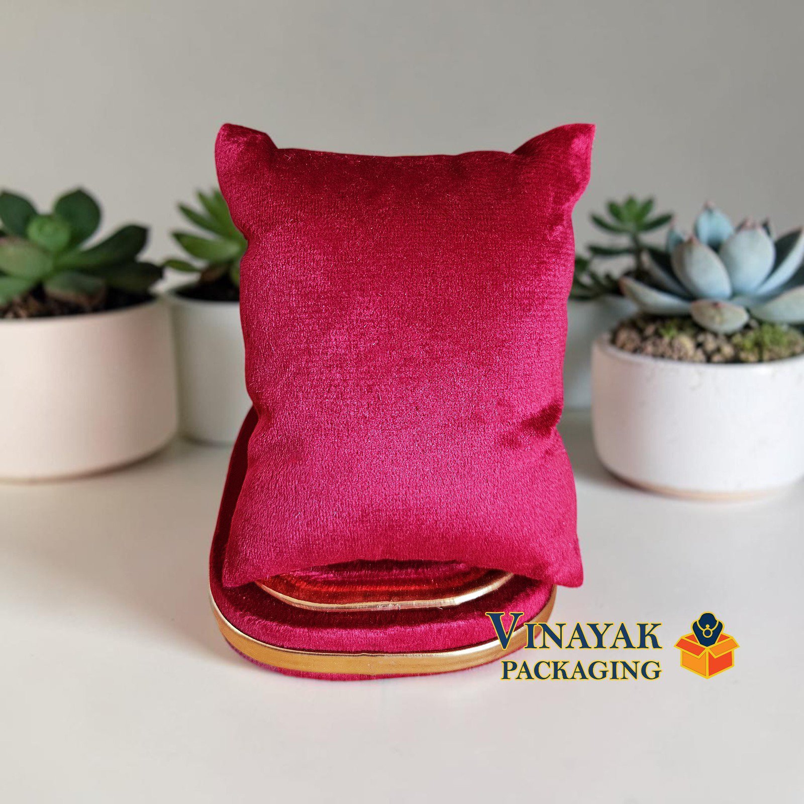 Premium Velvet Watch & Bracelet Display Stand – Jewellery Bangle Wrist Watch Holder with Cushion Pillow